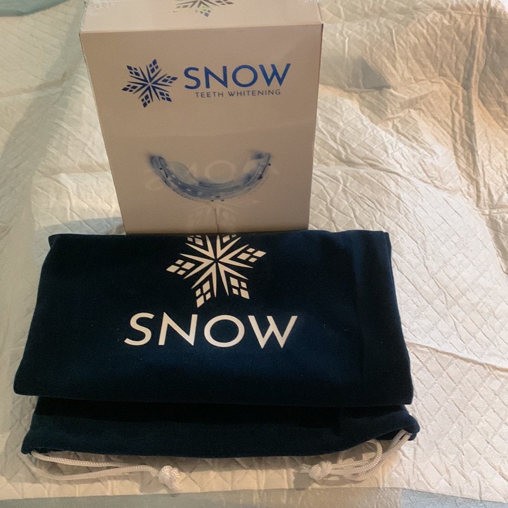 SNOW Teeth Whitening (NEW -UNOPENED)